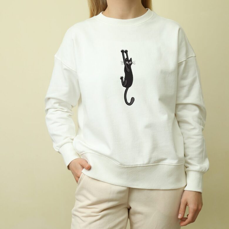 DŽEMPERIS "ZIŅKĀRĪGAIS KAĶIS"